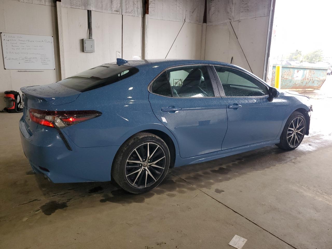 TOYOTA CAMRY SE NIGHT SHADE