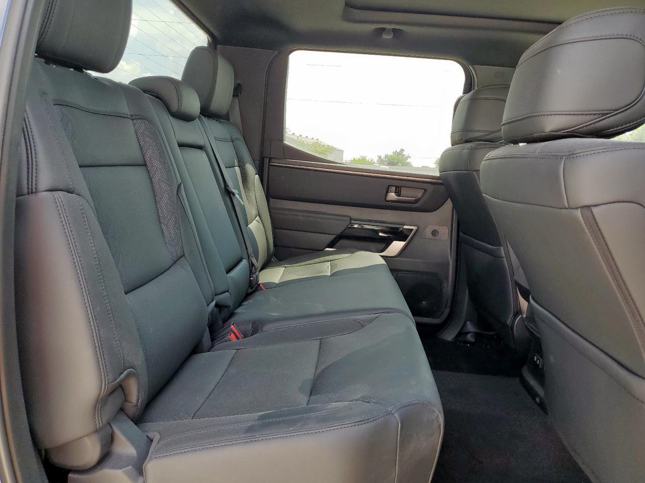 TOYOTA TUNDRA CREWMAX LIMITED