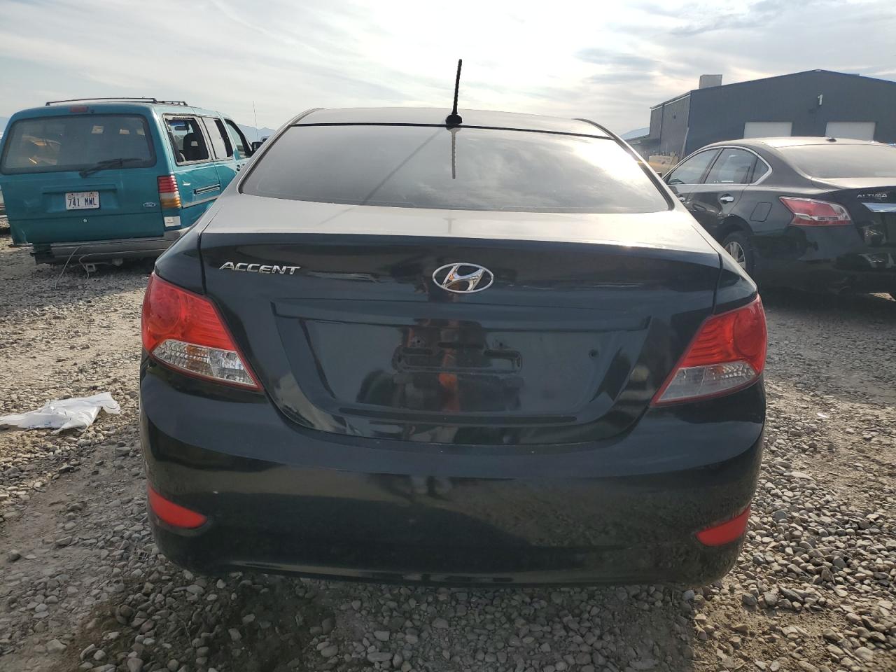 Lot #3231515195 2014 HYUN ACCENT GLS