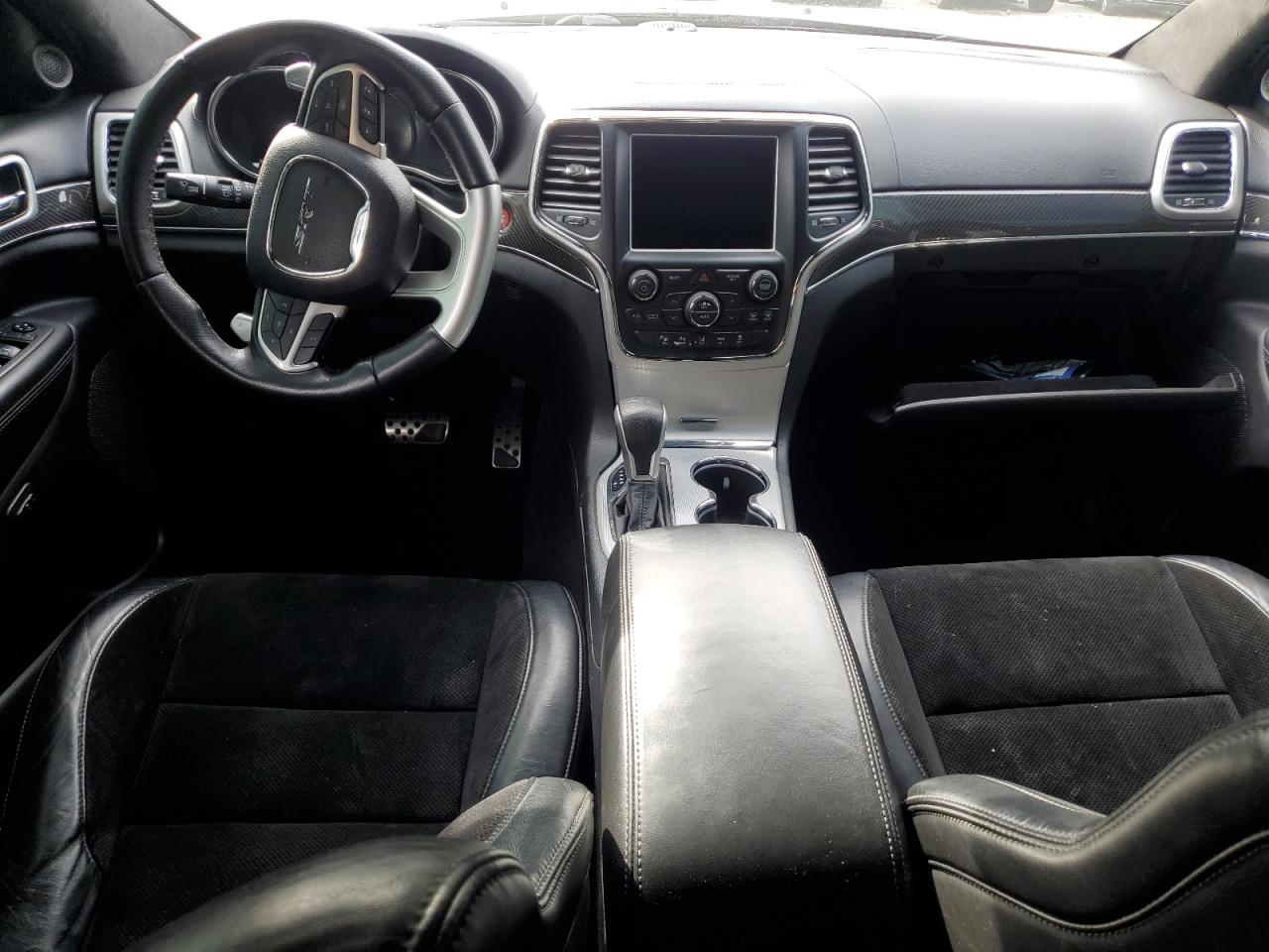 JEEP GRAND CHEROKEE SRT-8