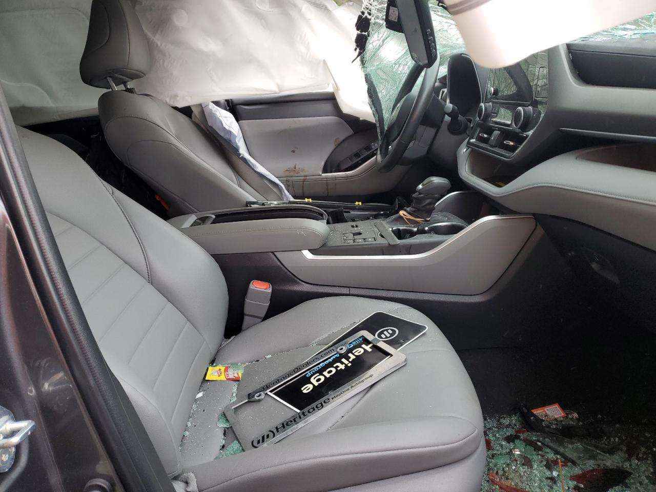 TOYOTA HIGHLANDER HYBRID XLE