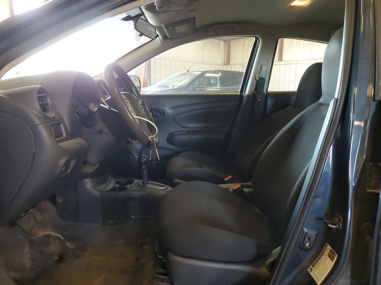 NISSAN VERSA S