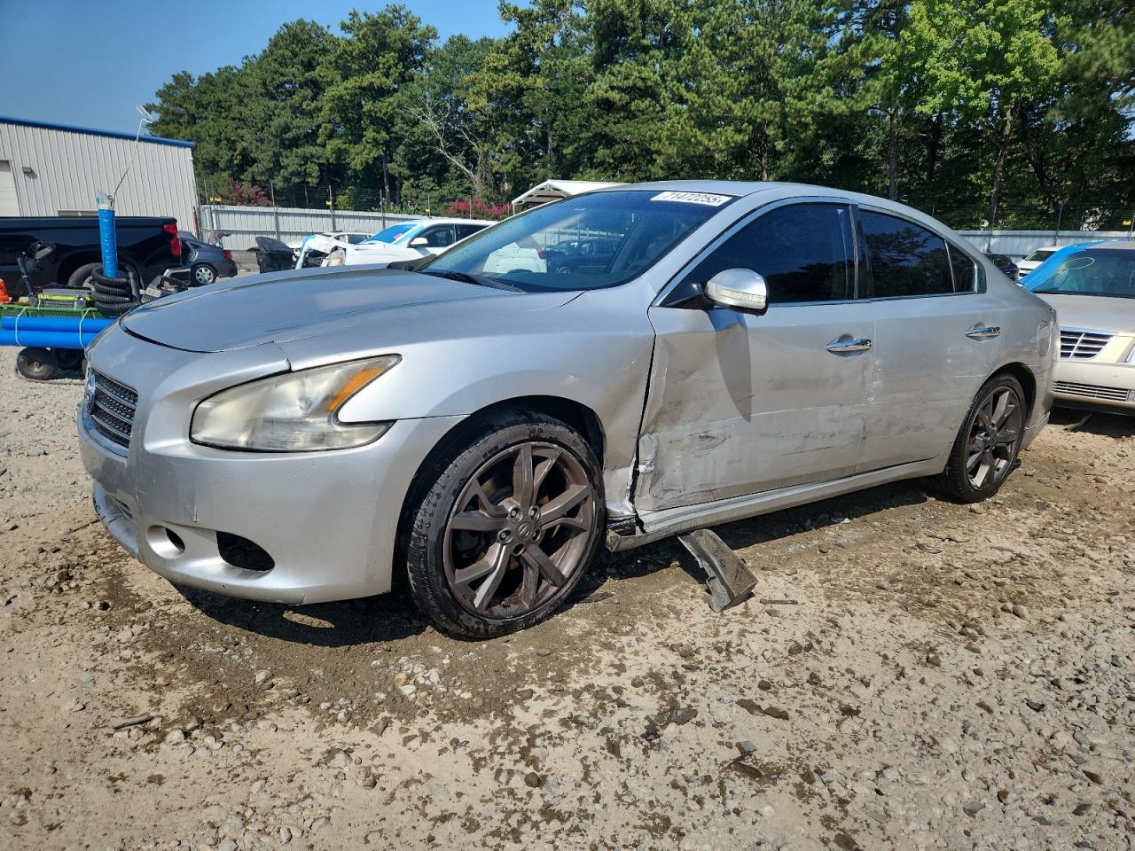 NISSAN MAXIMA S
