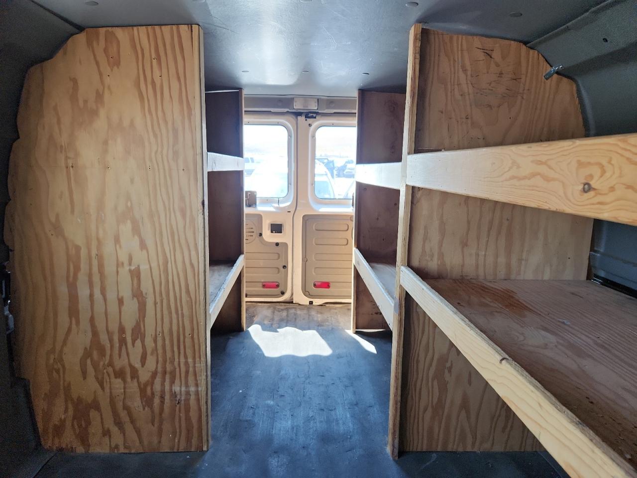 FORD ECONOLINE E250 VAN