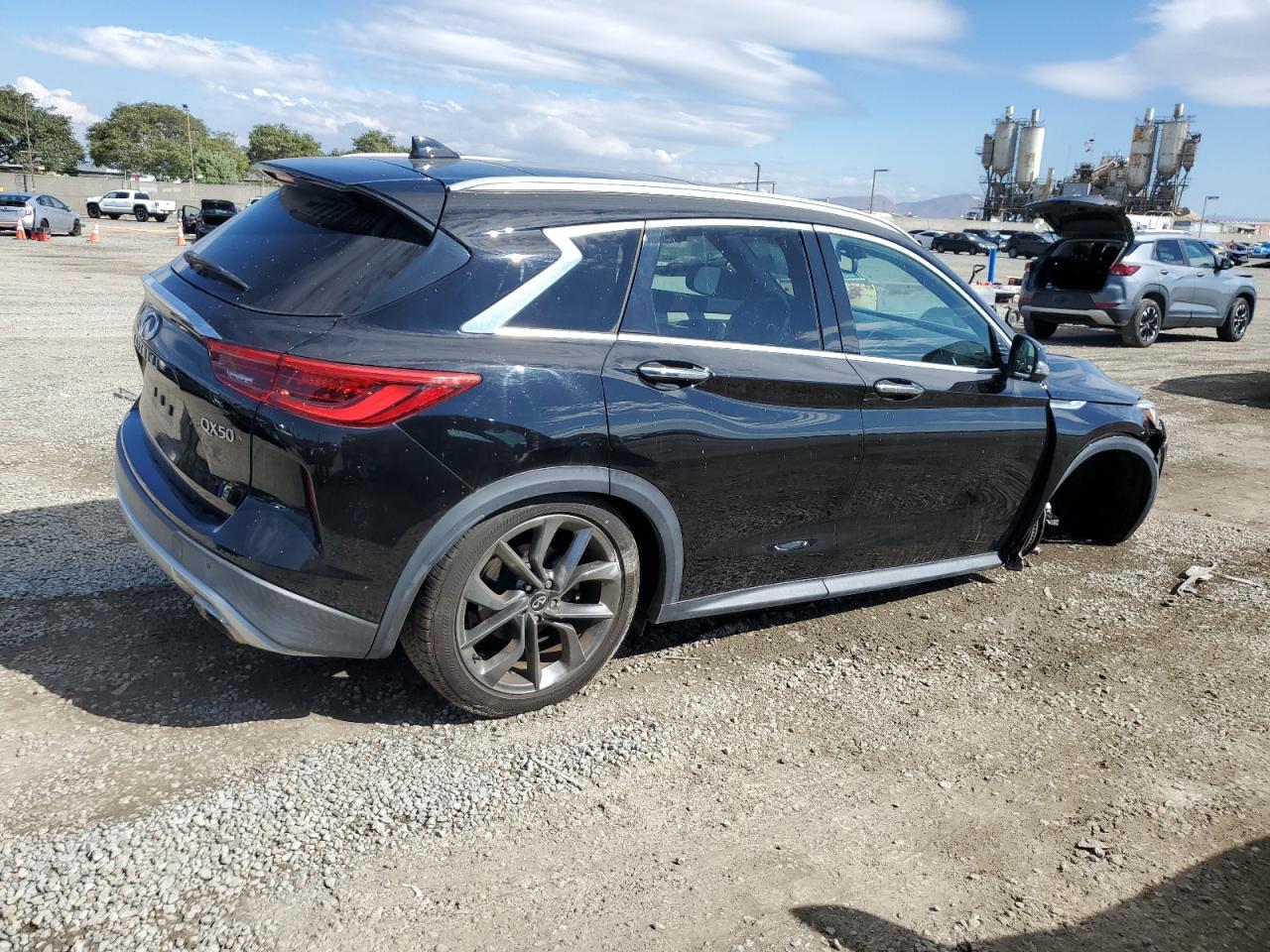 INFINITI QX50 ESSENTIAL