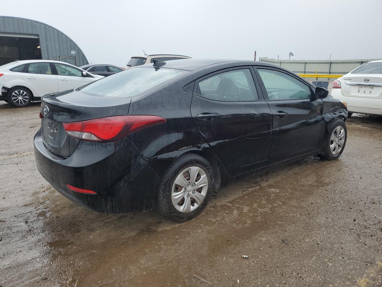 HYUNDAI ELANTRA SE