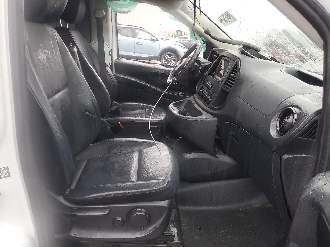 MERCEDES-BENZ METRIS CARGO STANDAR