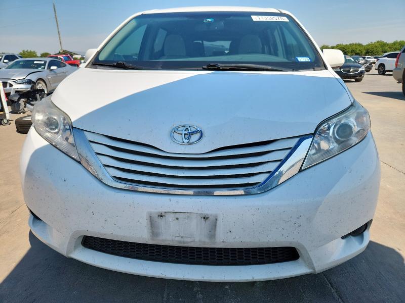 2017 TOYOTA SIENNA LE 5TDKZ3DC3HS850430