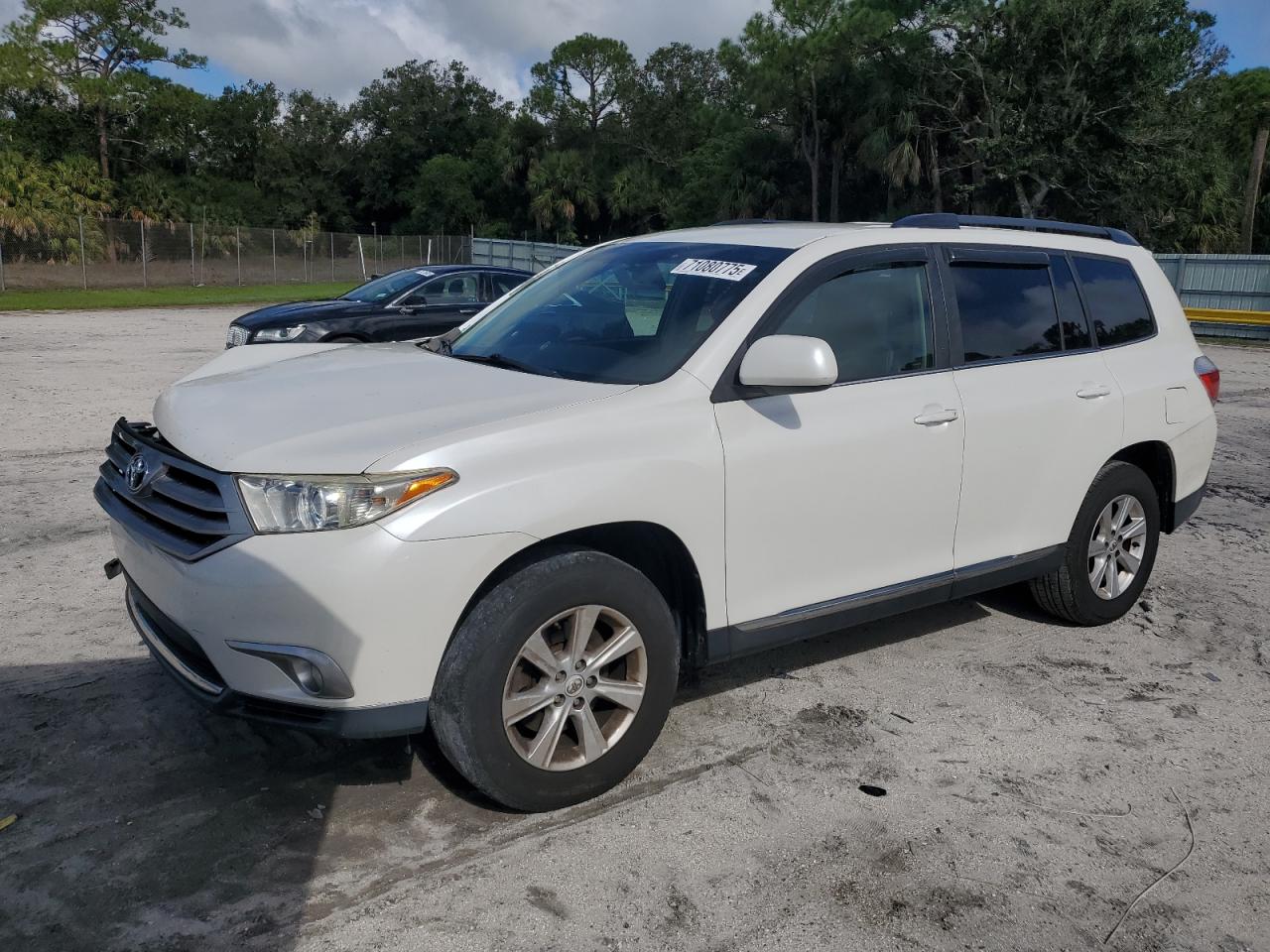 TOYOTA HIGHLANDER BASE