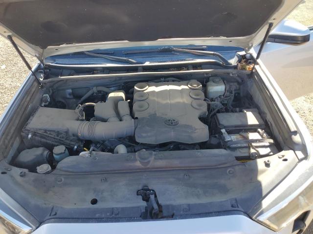 2018 TOYOTA 4RUNNER SR JTEBU5JRXJ5513652