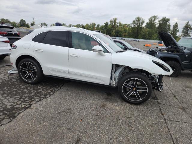 2019 PORSCHE MACAN S WP1AB2A59KLB33456