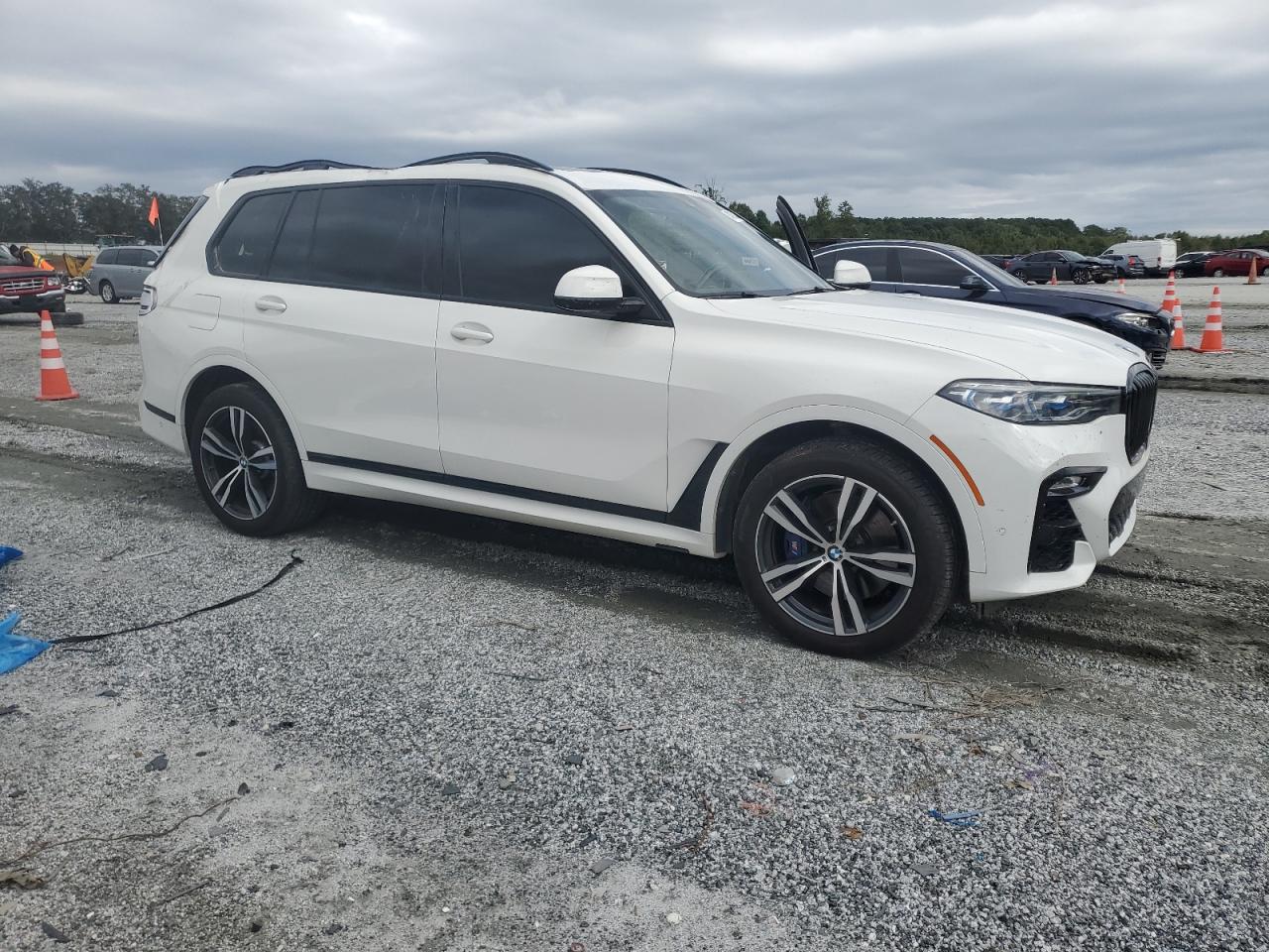 BMW X7 M50I