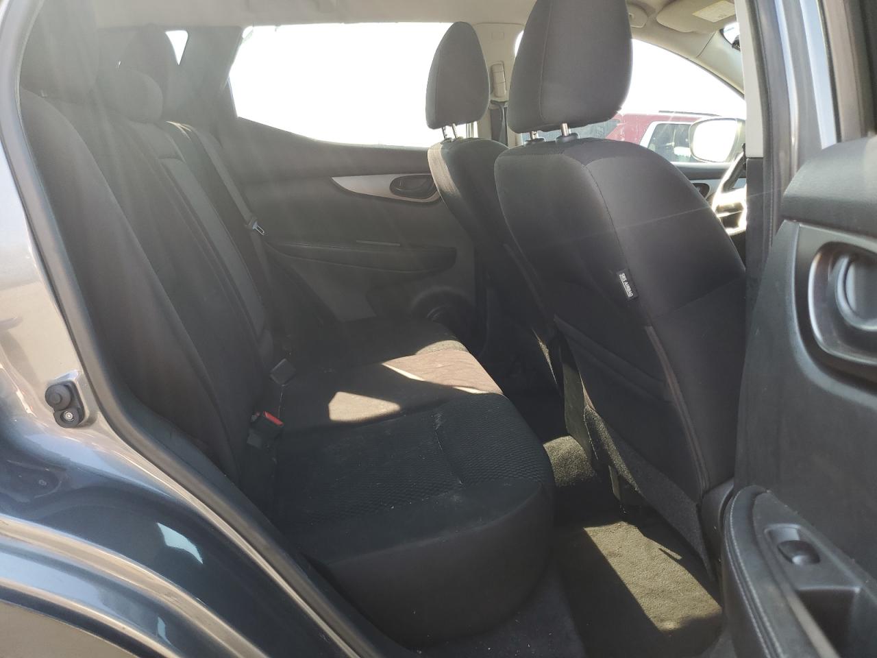 NISSAN ROGUE SPORT S