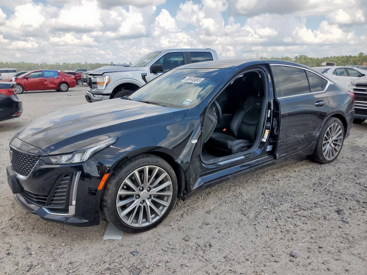 CADILLAC CT5 PREMIUM LUXURY