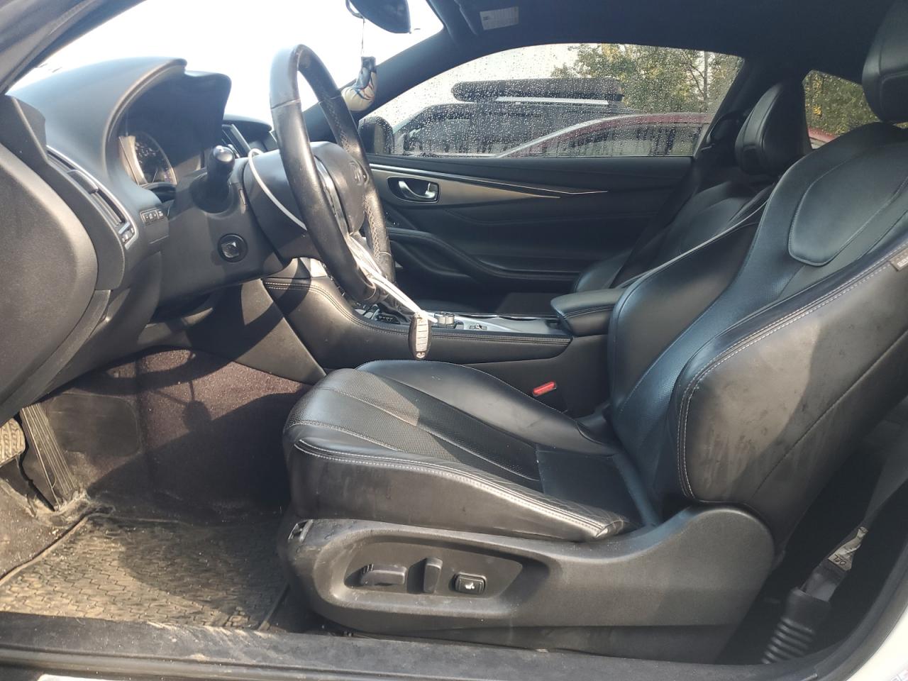 INFINITI Q60 PREMIUM