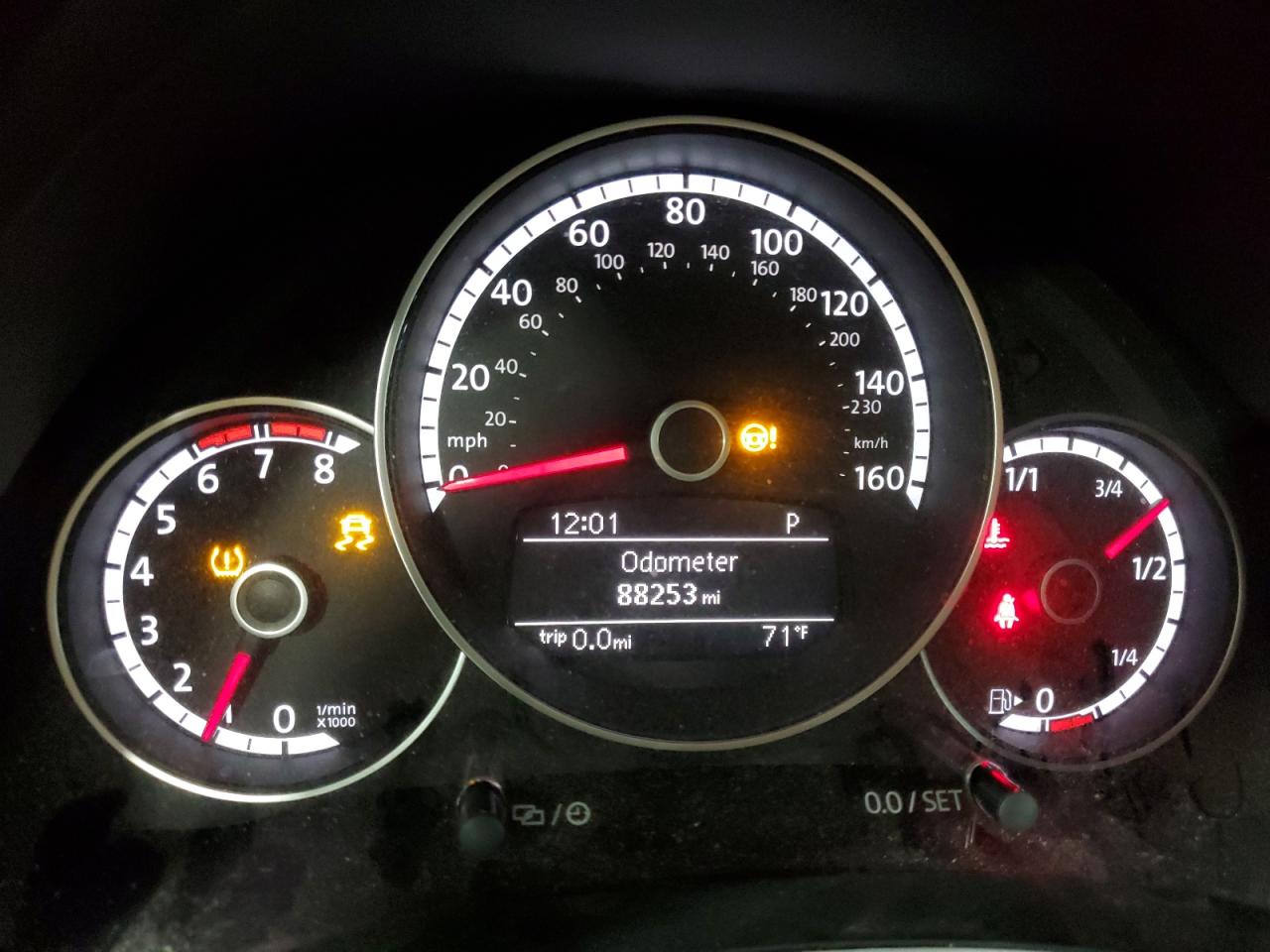 VOLKSWAGEN BEETLE R-LINE