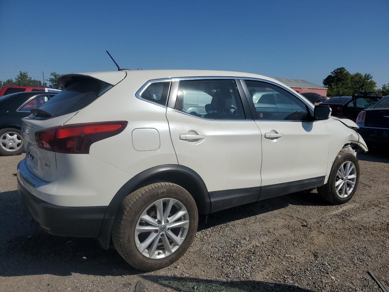 NISSAN ROGUE SPORT S