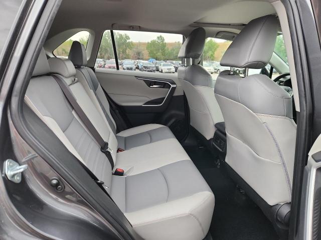 2019 TOYOTA RAV4 XLE P - JTMA1RFV8KJ017828