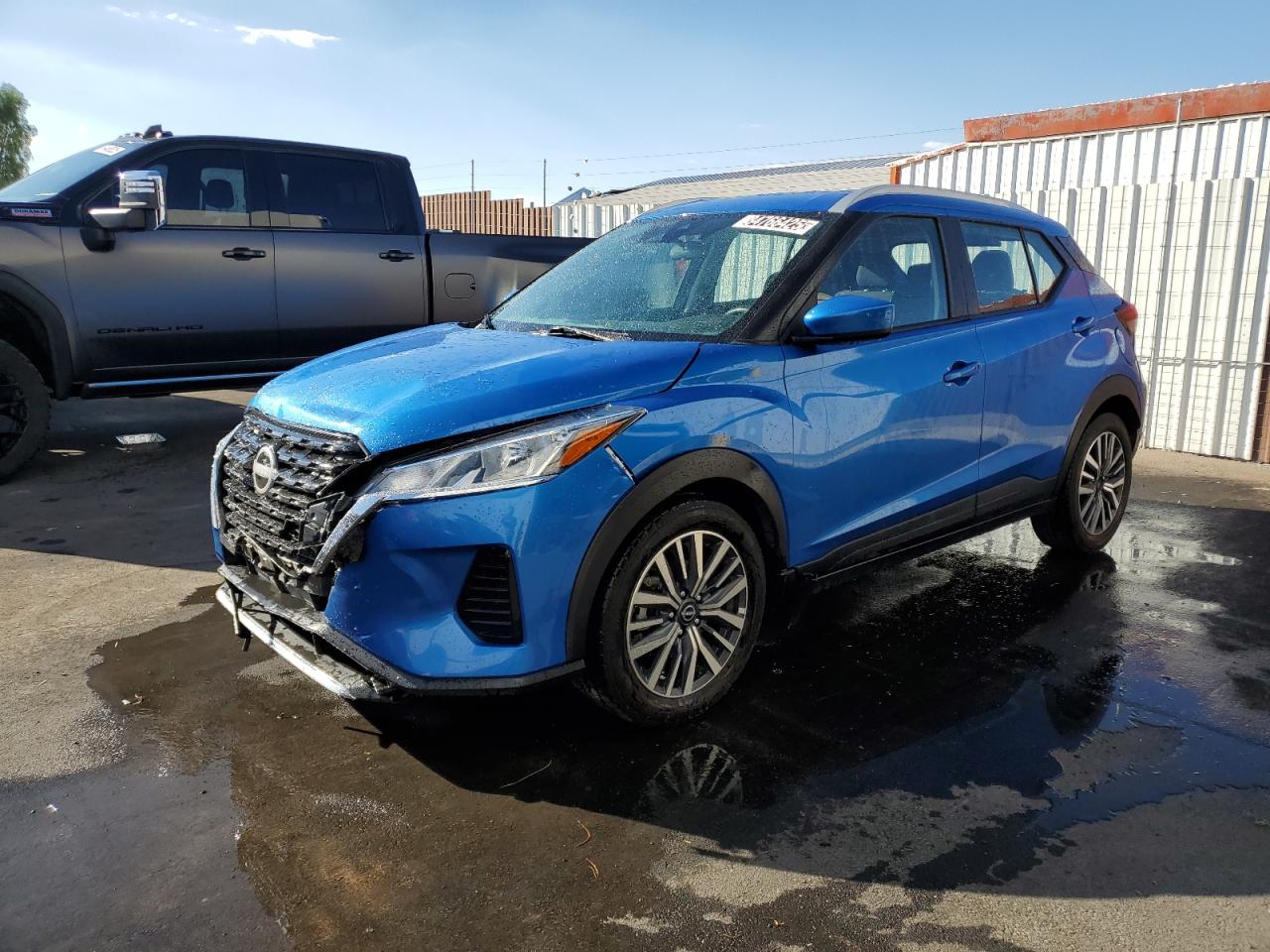  Salvage Nissan Kicks