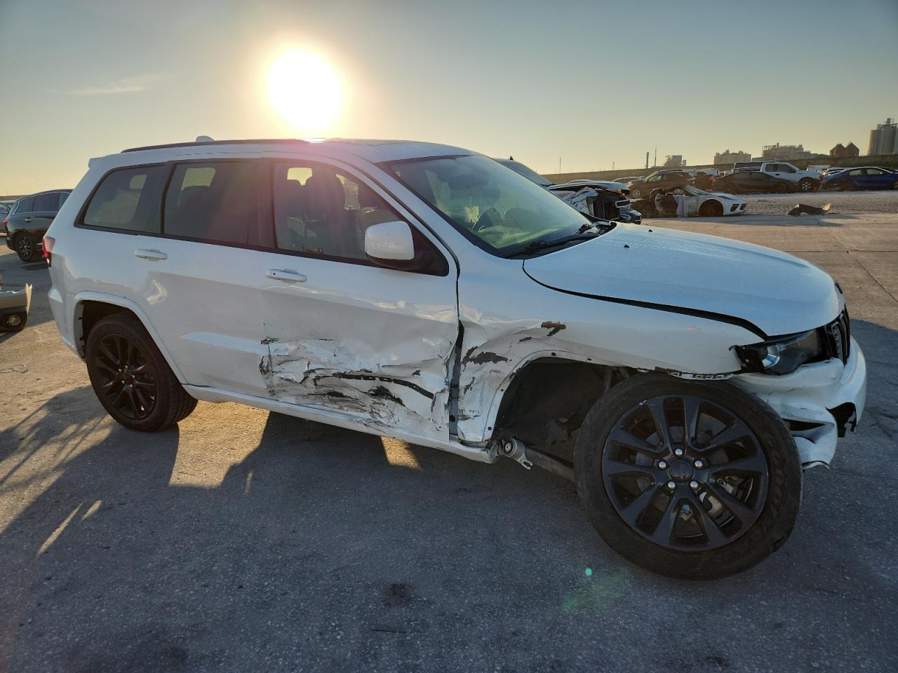 JEEP GRAND CHEROKEE LAREDO