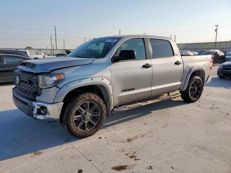 2018 TOYOTA TUNDRA CREWMAX SR5 5TFEM5F10JX128075