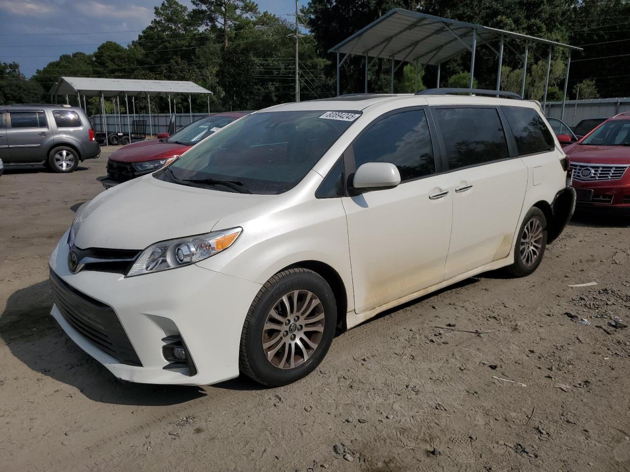 TOYOTA SIENNA XLE