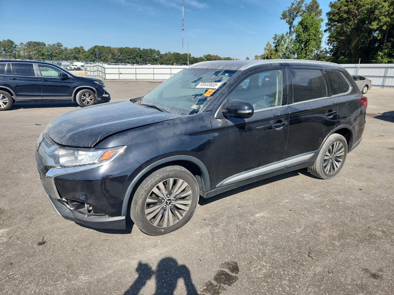 MITSUBISHI OUTLANDER SE