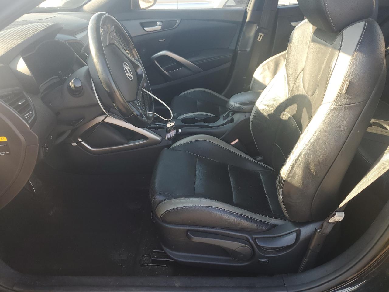 HYUNDAI VELOSTER TURBO