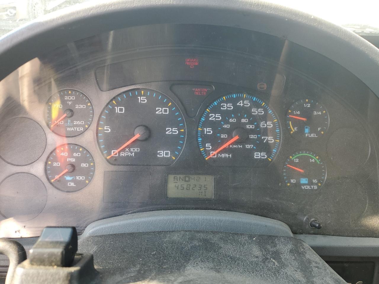 Lot #3235632605 2002 INTL 4000 4300