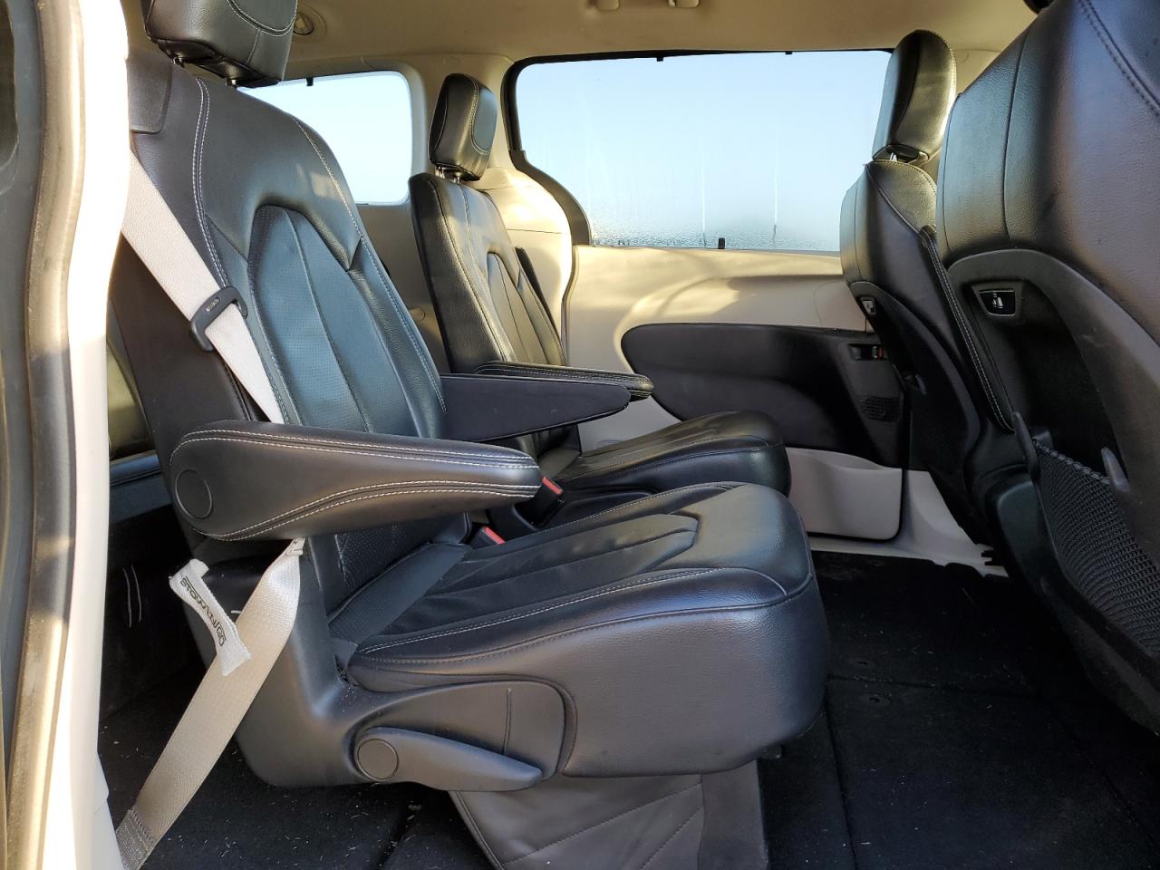 CHRYSLER PACIFICA TOURING L