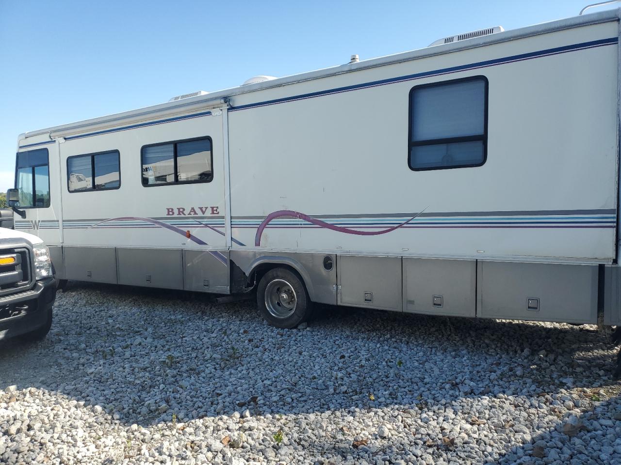 Lot #3298159294 2000 WINNEBAGO RV