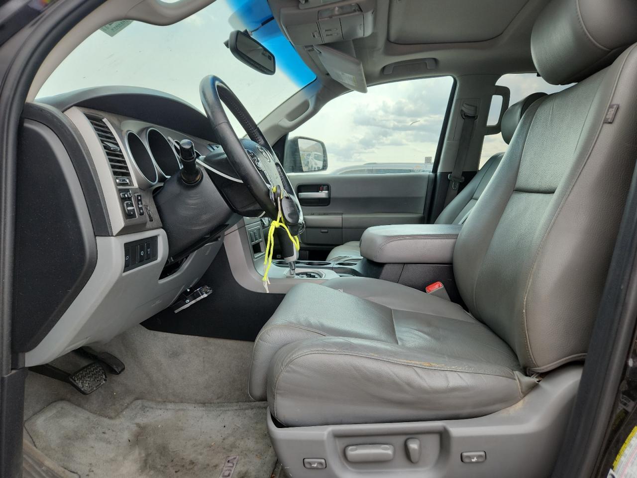 TOYOTA SEQUOIA LIMITED