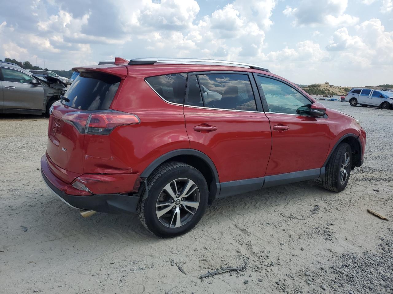 TOYOTA RAV4 XLE