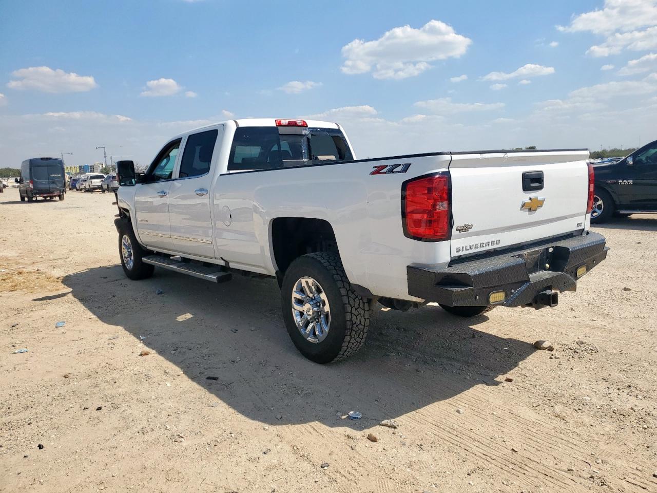 CHEVROLET SILVERADO K3500 LTZ