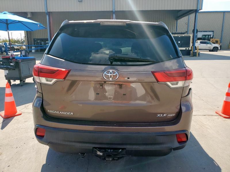 2017 TOYOTA HIGHLANDER 5TDJZRFH9HS404581