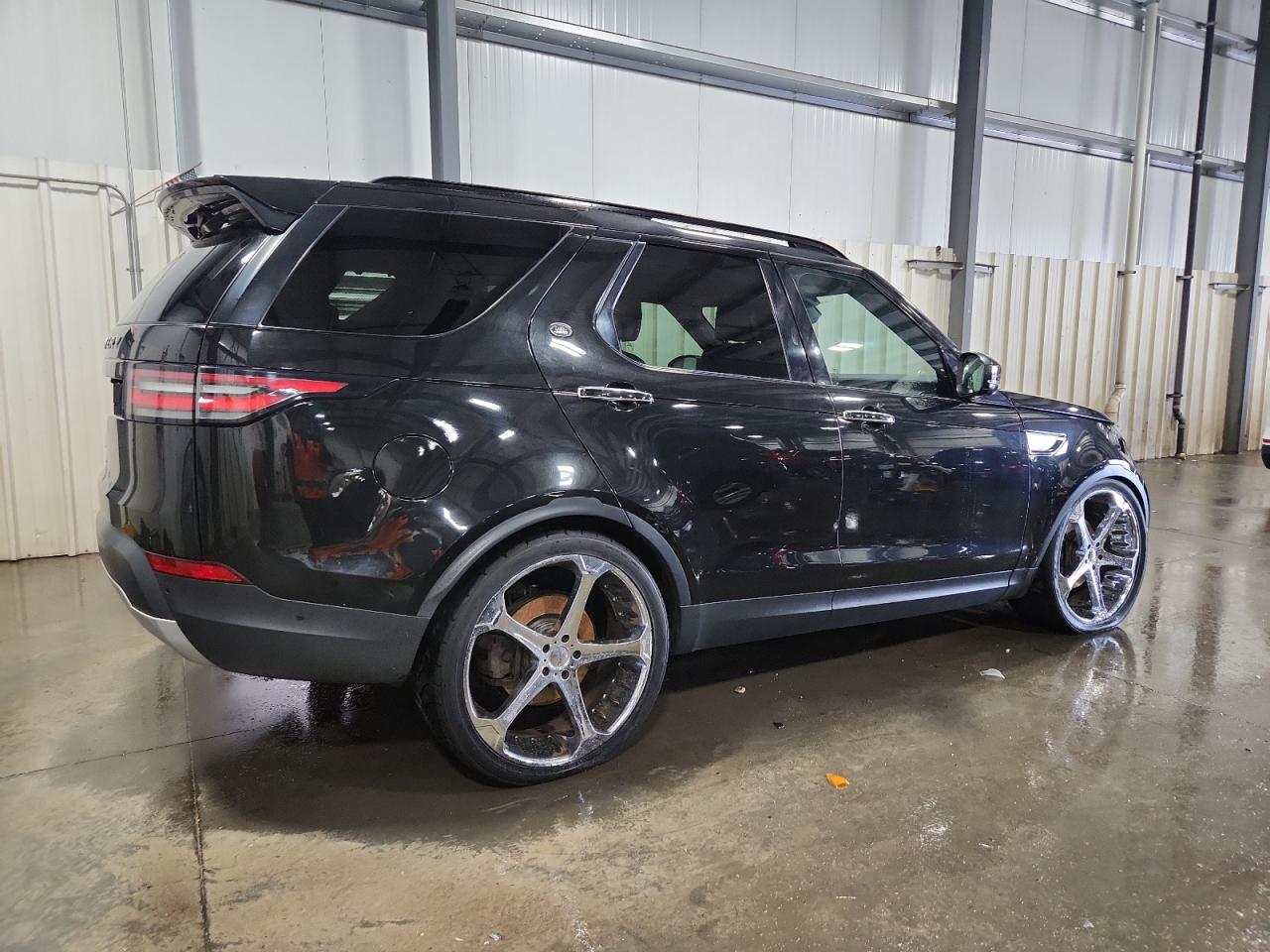 LAND ROVER DISCOVERY HSE LUXURY