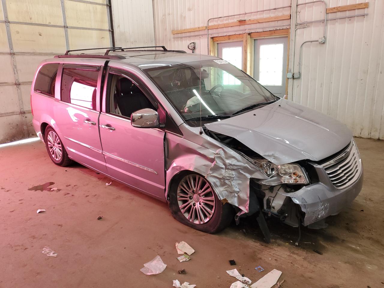 CHRYSLER TOWN & COUNTRY TOURING L