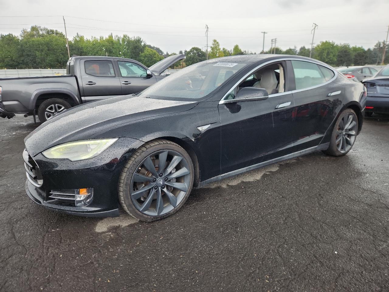 TESLA MODEL S