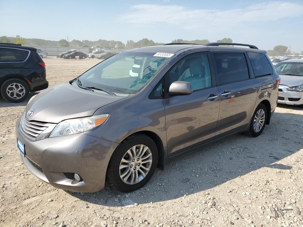 TOYOTA SIENNA XLE