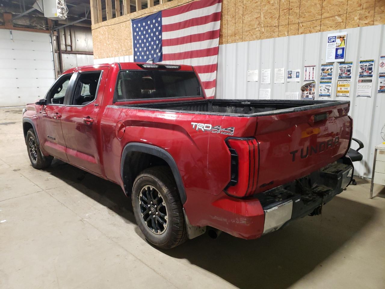 TOYOTA TUNDRA CREWMAX SR5