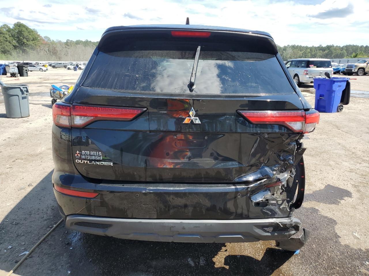 MITSUBISHI OUTLANDER ES