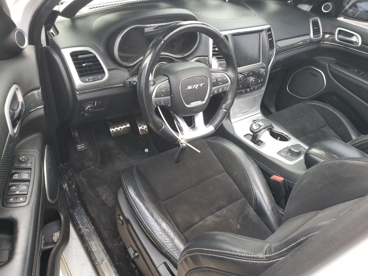 JEEP GRAND CHEROKEE SRT-8