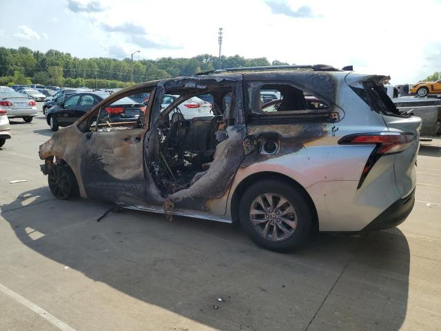 2022 TOYOTA SIENNA LE - 5TDKRKEC0NS095029