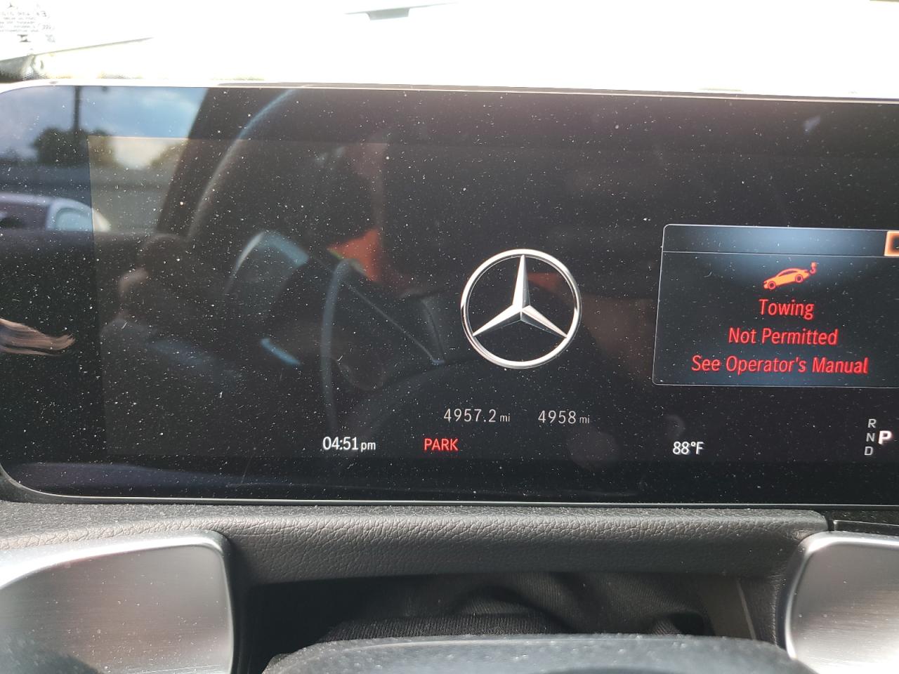 MERCEDES-BENZ EQB 300 4MATIC