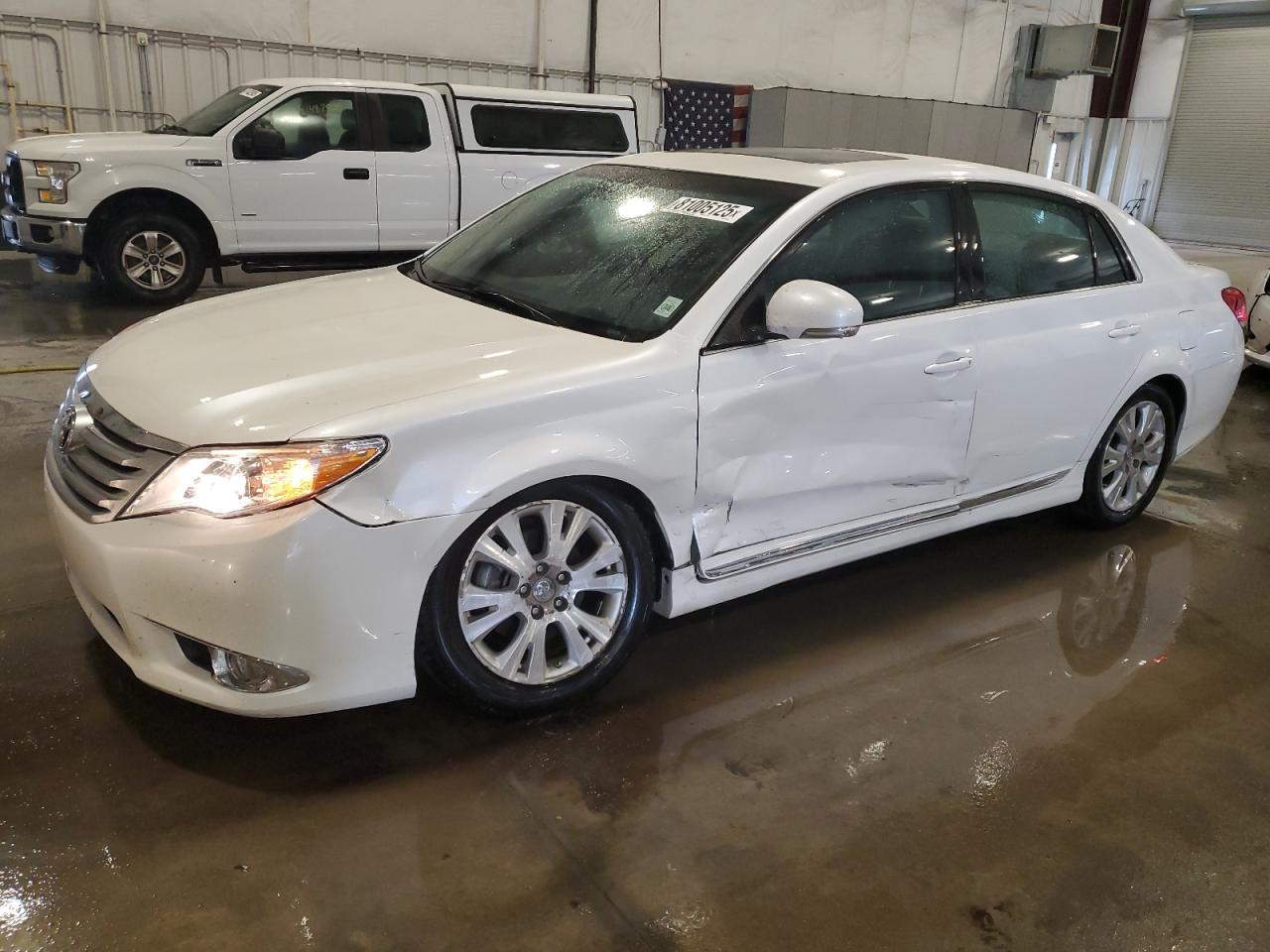 TOYOTA AVALON BASE