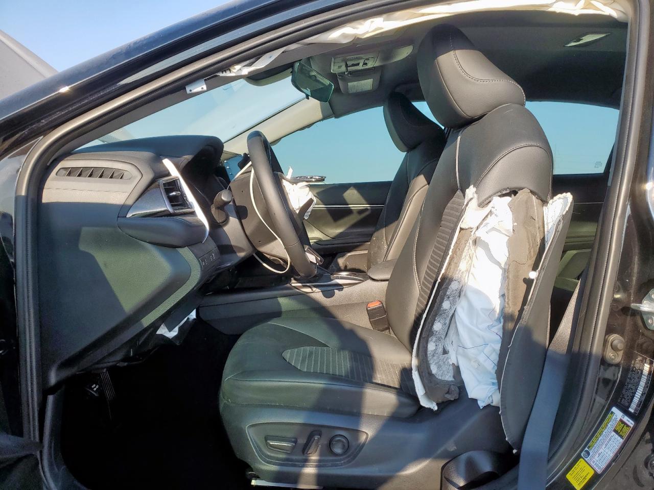 TOYOTA CAMRY SE NIGHT SHADE