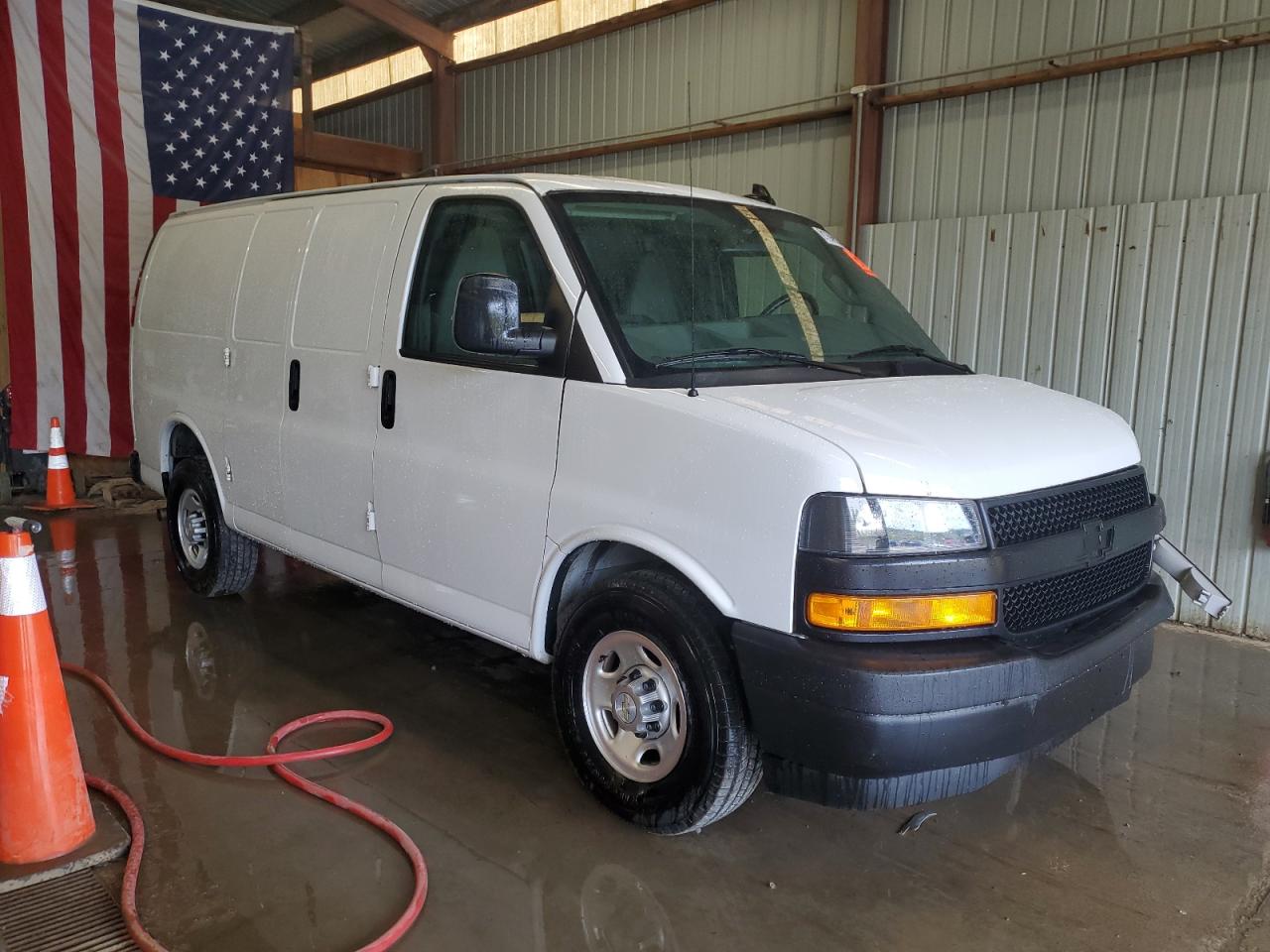 Lot #3311722228 2021 CHEV EXPRESS G2500