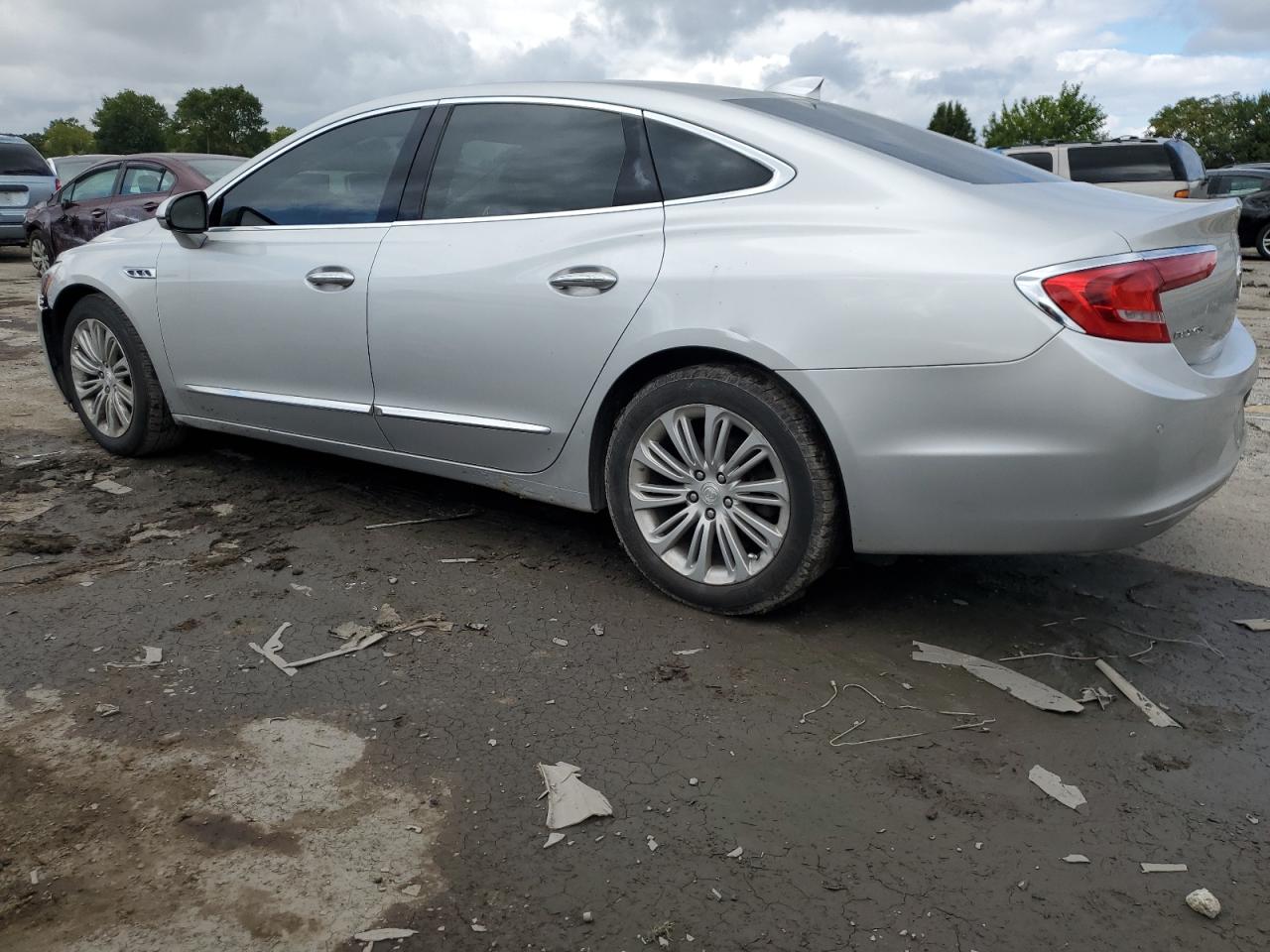 BUICK LACROSSE ESSENCE