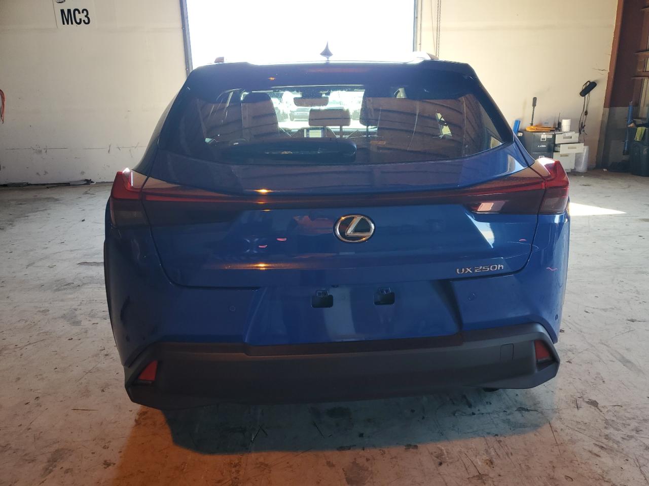 LEXUS UX 250H BASE