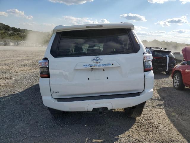 2018 TOYOTA 4RUNNER SR JTEBU5JR1J5541307